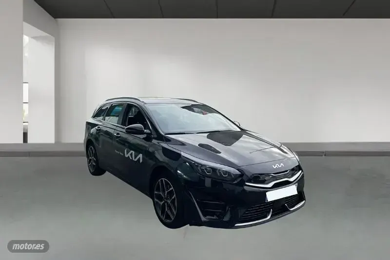 Usado Kia Ceed Sportswagon 141 CV (103 kW) 2024 Negro Familiar