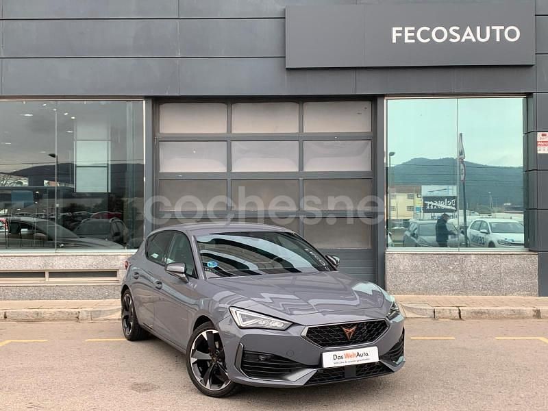 Gris / plata Usado 2023 Cupra Leon Berlina | 24.890 € (Precio justo) - Imagen 1/4