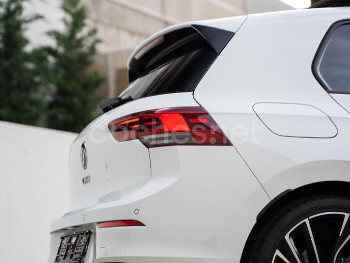 Usado VW Golf VIII GTI 245 CV (180 kW) 2023 Blanco Berlina
