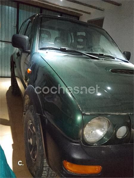 Usado Nissan Terrano Comfort 100 CV (73 kW) 1999 Verde SUV