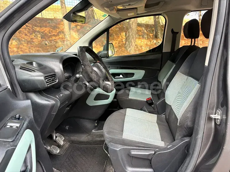 Usado Citroën e-Berlingo Business Class 102 CV (75 kW) 2021 Gris / plata Monovolumen