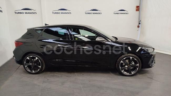 Usado Cupra Leon 150 CV (110 kW) 2025 Negro Berlina