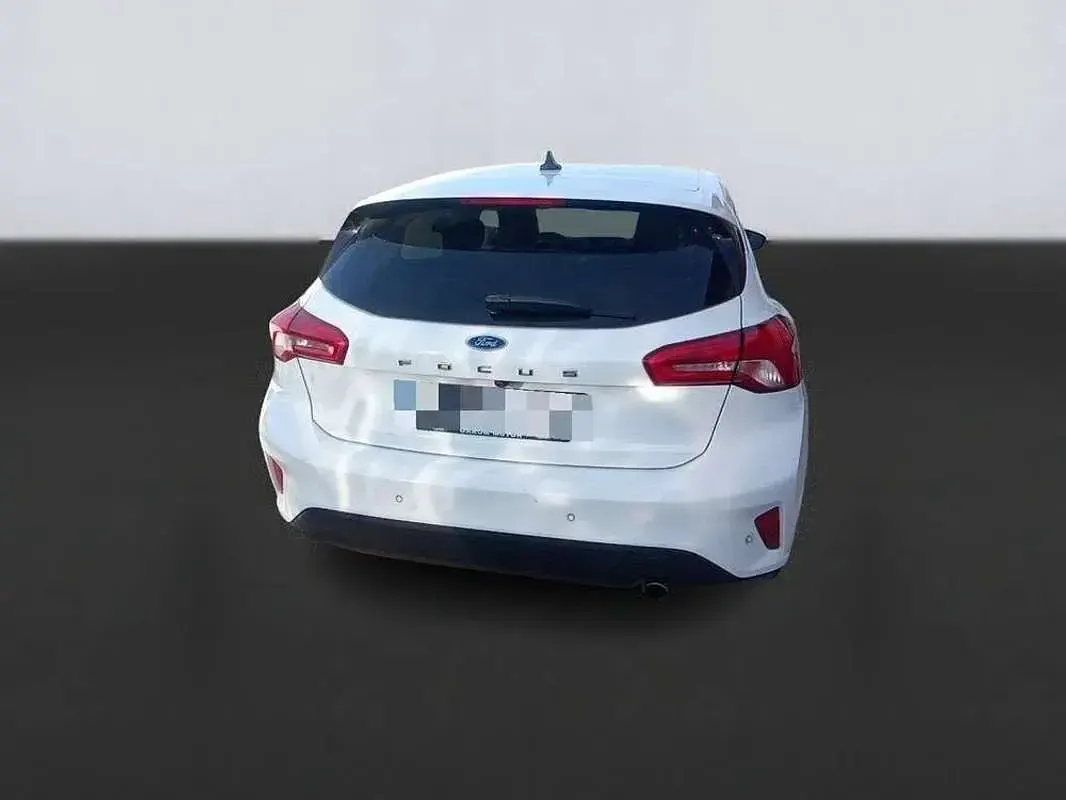 Usado Ford Focus Trend+ 120 CV (88 kW) 2022 Blanco Utilitario