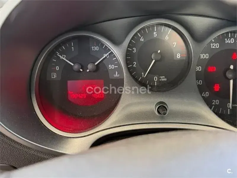 Usado Seat Leon Reference 102 CV (75 kW) 2008 Gris / plata Utilitario