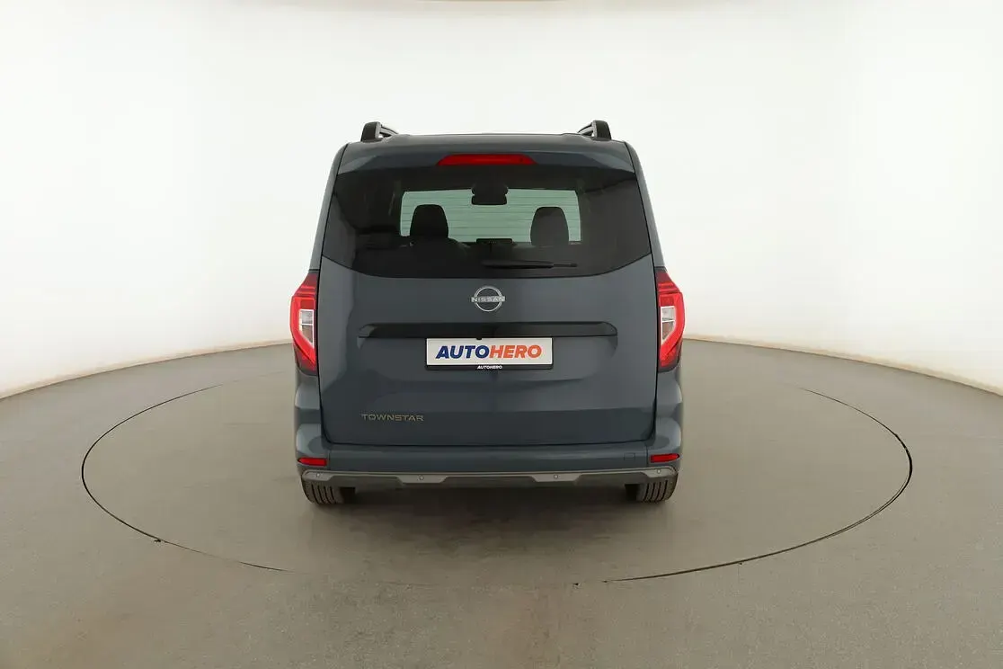 Usado Nissan Townstar N-Connecta 131 CV (96 kW) 2024 Gris Monovolumen