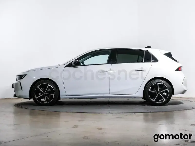 Nuevo Opel Astra Edition 110 CV (80 kW) 2025 Blanco Utilitario