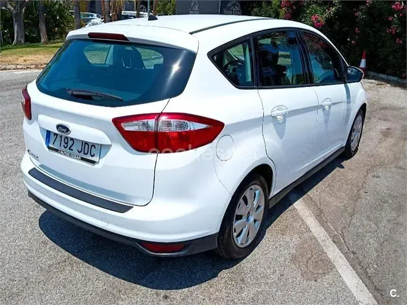 Usado Ford C-MAX Trend 95 CV (69 kW) 2015 Blanco Monovolumen