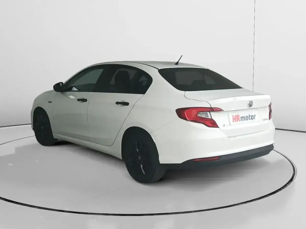 Usado Fiat Tipo Pop 95 CV (69 kW) 2019 Blanco Berlina