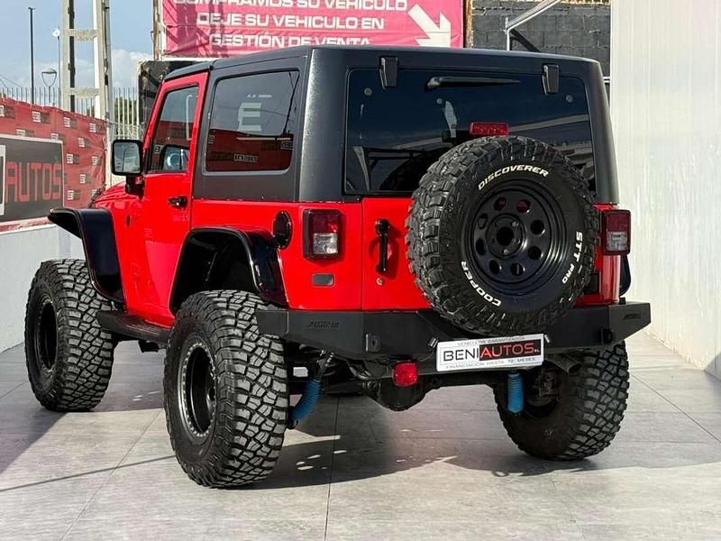 Usado Jeep Wrangler 200 CV (147 kW) 2011 Rojo SUV
