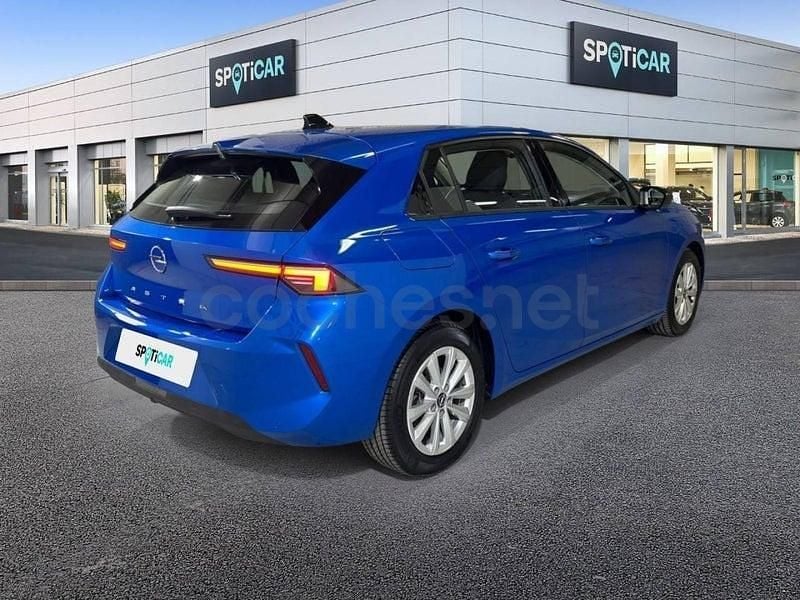 Usado Opel Astra Edition 130 CV (95 kW) 2023 Azul Berlina