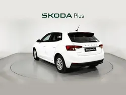 Blanco Usado 2024 Skoda Fabia Selection Berlina | 15.700 € (Precio justo)