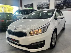 Blanco Usado 2018 Kia Ceed GT Berlina | 6999 €