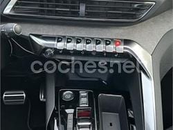 Negro Usado 2023 Peugeot 5008 GT Monovolumen | 25.000 € (Caro)