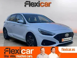 Blanco Usado 2024 Hyundai i30 Berlina | 20.490 € (Precio justo)