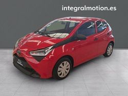 Rojo Usado 2022 Toyota Aygo X-play Utilitario | 13.500 € (Un poco caro)