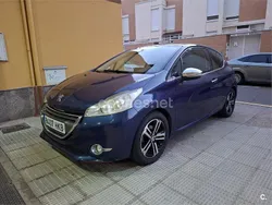 Violeta / lila Usado 2012 Peugeot 208 Active Utilitario | 7500 € (Un poco caro)