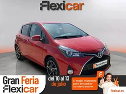 Rojo Usado 2017 Toyota Yaris Active Berlina | 12.970 € (Un poco caro)