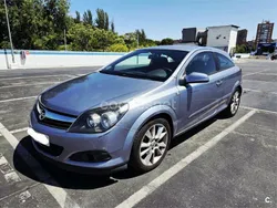 Gris / plata Usado 2005 Opel Astra GTC Sport Berlina | 2999 € (Precio justo)