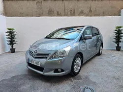 Gris / plata Usado 2011 Toyota Verso Active Monovolumen | 7999 € (Precio justo)