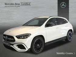 Blanco polar Usado 2024 Mercedes GLA200 AMG line SUV | 44.300 € (Precio justo)