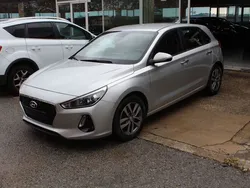 Gris Usado 2017 Hyundai i30 Berlina | 12.850 € (Precio justo)