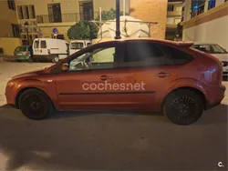 Granate Usado 2007 Ford Focus Trend Berlina | 3200 € (Precio justo)