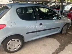 Gris / plata Usado 2002 Peugeot 206 Berlina | 1800 € (Buen precio)