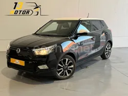 Negro Usado 2017 Ssangyong Tivoli Limited SUV | 13.990 € (Caro)