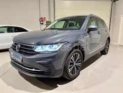 Gris / plata Usado 2021 VW Tiguan Life SUV | 18.990 € (Super precio)