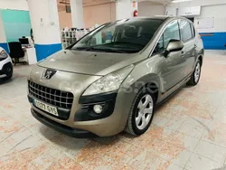 Beige Usado 2010 Peugeot 3008 Premium Berlina | 3900 € (Super precio)