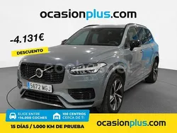 Gris / plata Usado 2022 Volvo XC90 Core SUV | 45.450 € (Precio justo)