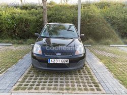Negro Usado 2008 Ford Fiesta Ambiente Utilitario | 2950 € (Precio justo)