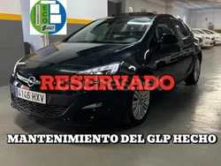 Verde Usado 2014 Opel Astra Selective Berlina | 8990 €