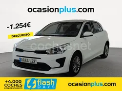 Blanco Usado 2022 Kia Rio Berlina | 13.200 € (Precio justo)