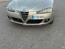 Amarillo Usado 2004 Alfa Romeo 147 Distinctive Utilitario | 1400 € (Precio justo)