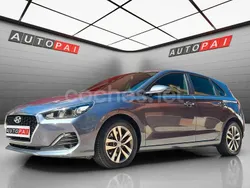 Gris / plata Usado 2020 Hyundai i30 Berlina | 14.990 € (Precio justo)