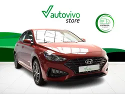 Rojo Usado 2023 Hyundai i30 Berlina | 17.900 € (Precio justo)