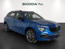 Azul Usado 2025 Skoda Kamiq Sport SUV | 27.990 € (Un poco caro)