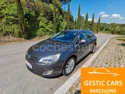 Marrón Usado 2011 Opel Astra Enjoy Familiar | 6190 € (Precio justo)