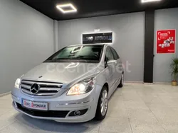 Gris / plata Usado 2009 Mercedes B180 Sport Edition Monovolumen | 8999 € (Precio justo)