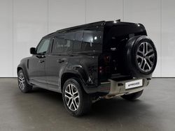 Santorini black Usado 2024 Land Rover Defender SE Dynamic | 87.900 €