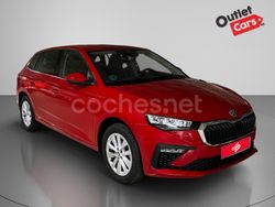 Rojo Usado 2024 Skoda Scala Selection Utilitario | 18.990 € (Precio justo)