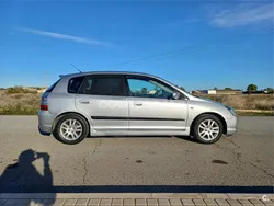 Gris / plata Usado 2005 Honda Civic ES Berlina | 5999 € (Caro)