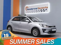 Gris Usado 2022 Kia Rio Active Berlina | 13.300 € (Precio justo)