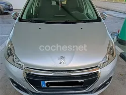 Gris / plata Usado 2017 Peugeot 208 Style Utilitario | 7200 € (Buen precio)