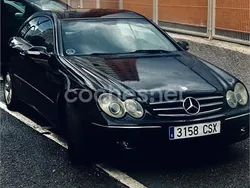 Negro Usado 2003 Mercedes CLK240 Avantgarde Coupe | 4990 €