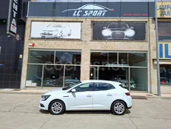 Blanco Usado 2020 Renault Mégane IV Business Berlina | 11.900 € (Precio justo)