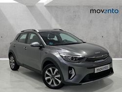 Gris Usado 2024 Kia Stonic SUV | 18.900 € (Precio justo)