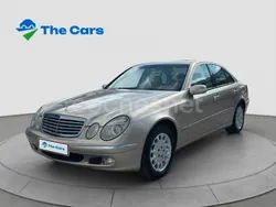 Beige Usado 2002 Mercedes E240 Elegance Berlina | 7990 €