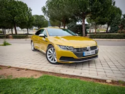 Amarillo Usado 2018 VW Arteon Elegance Berlina | 28.490 € (Precio justo)